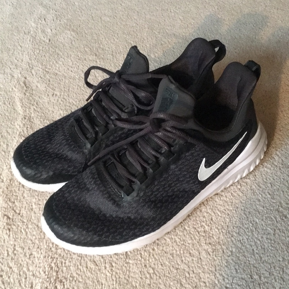 Nike Renew Rival Sneakers